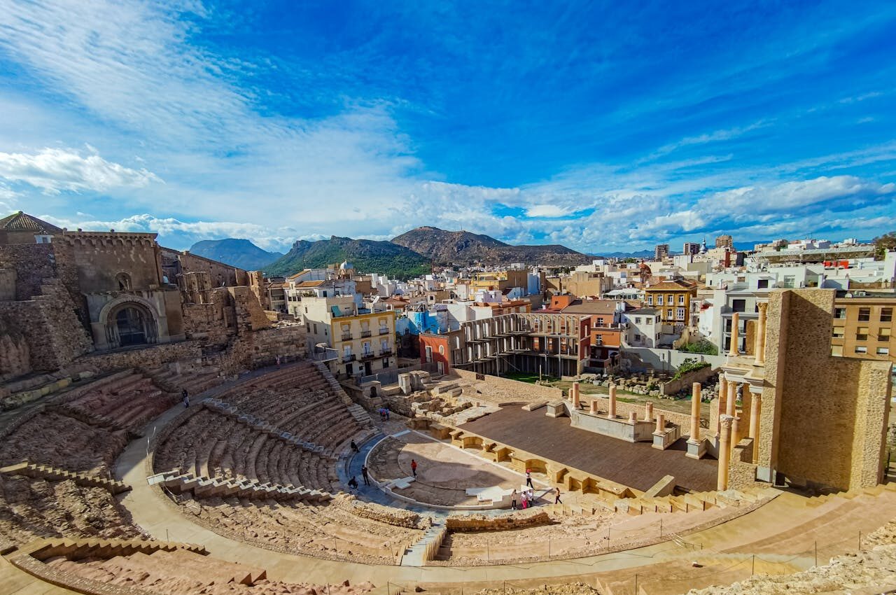 Entrada al Teatro Romano, Foro y Castillo de la Concepción